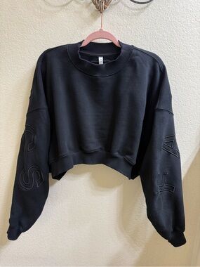 Black Fabletics Cropped Crewneck Sweatshirt - Size L